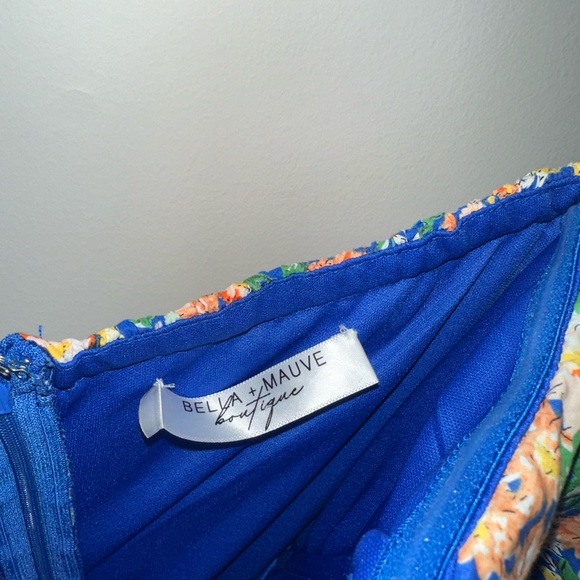 Off the shoulder mini colourful pattern dress! - Picture 3 of 4